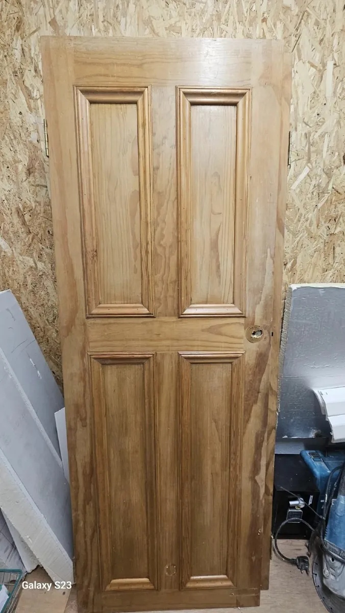 Internal doors - Image 1