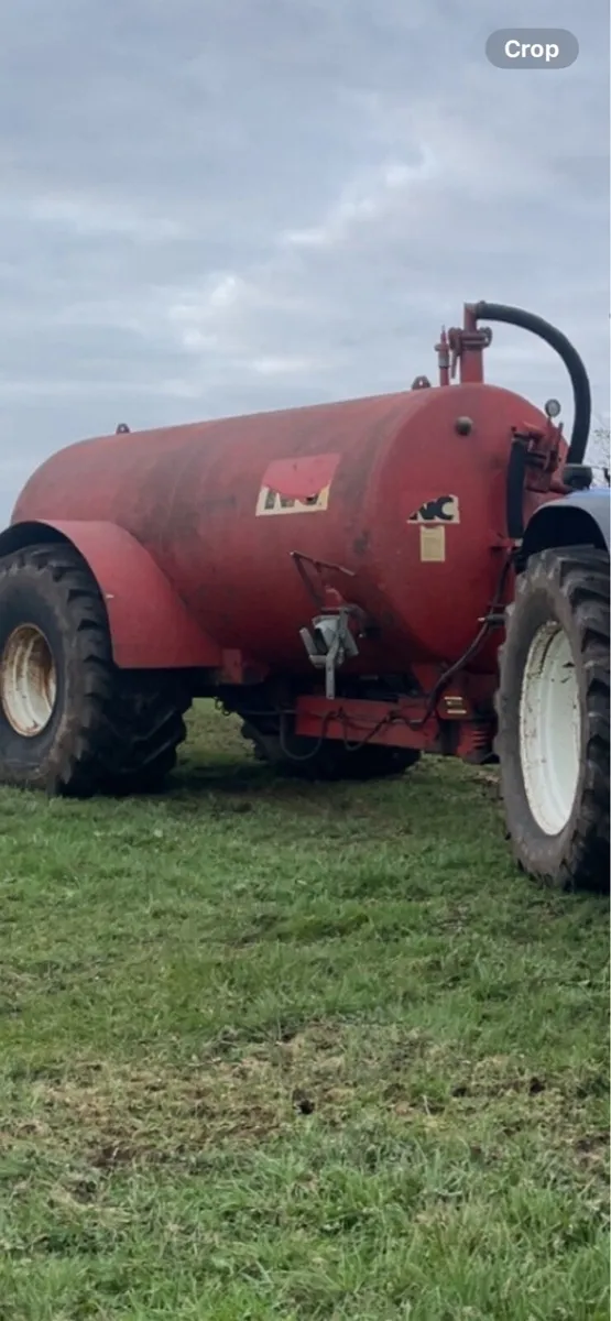 Slurry tanker - Image 1