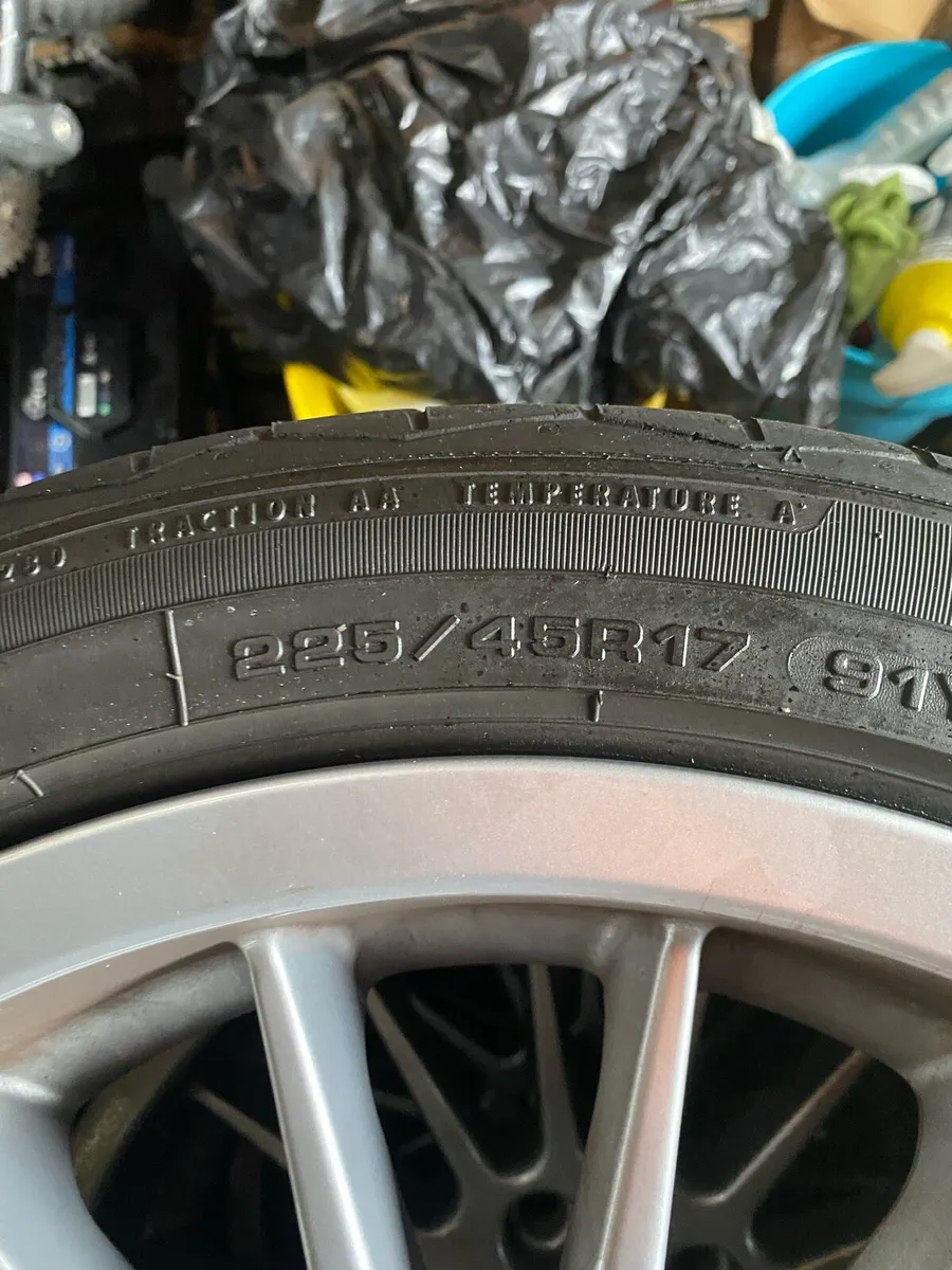 Genuine bmw style 32 alloys - Image 3