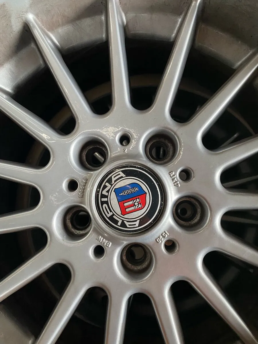 Genuine bmw style 32 alloys - Image 4