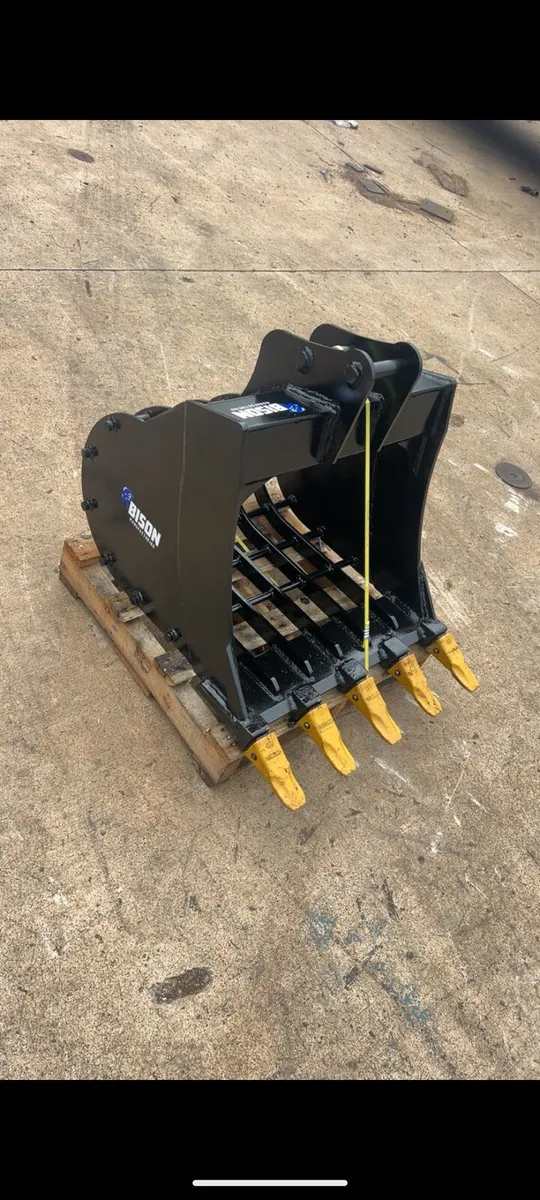 Digger Buckets & Attachments - Image 4