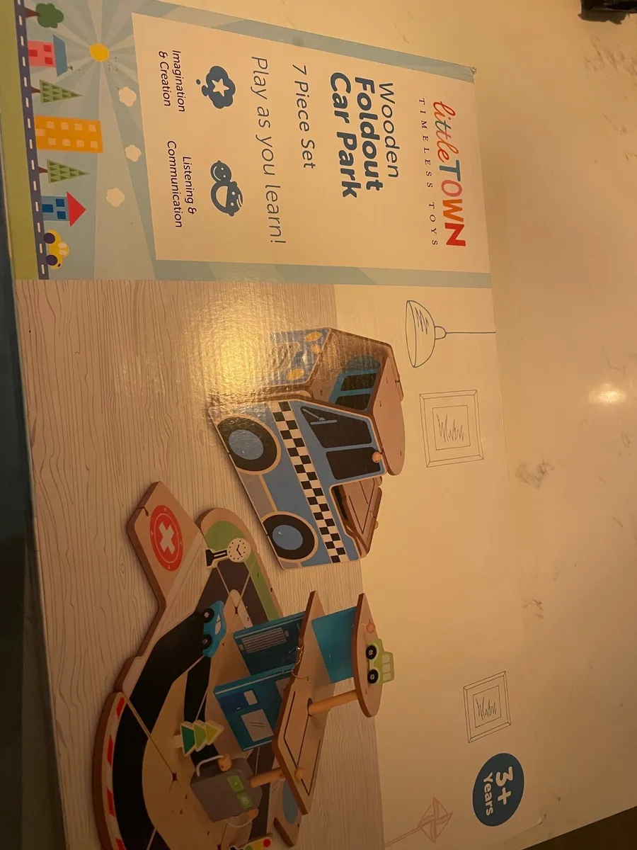 Wooden car toy set - Image 1