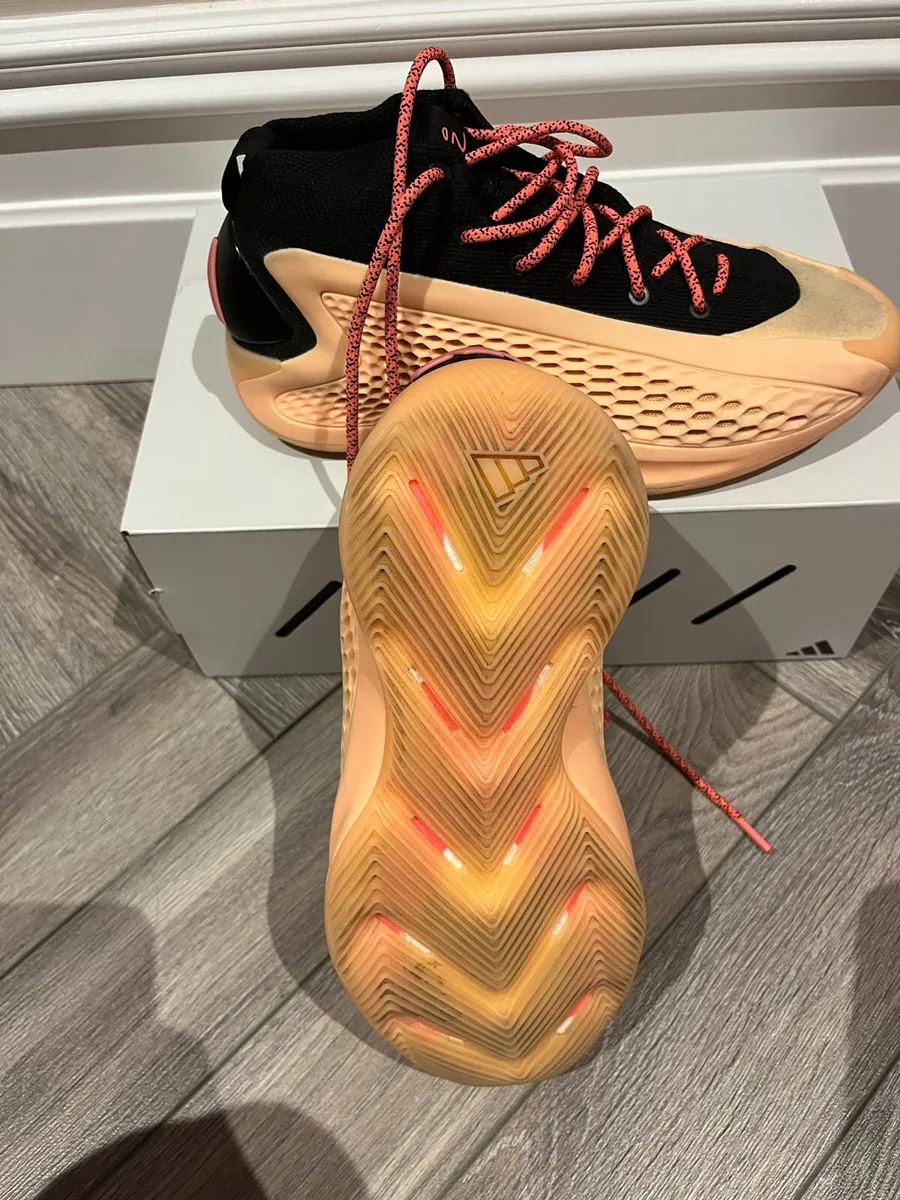 Basketball shoes - Image 2