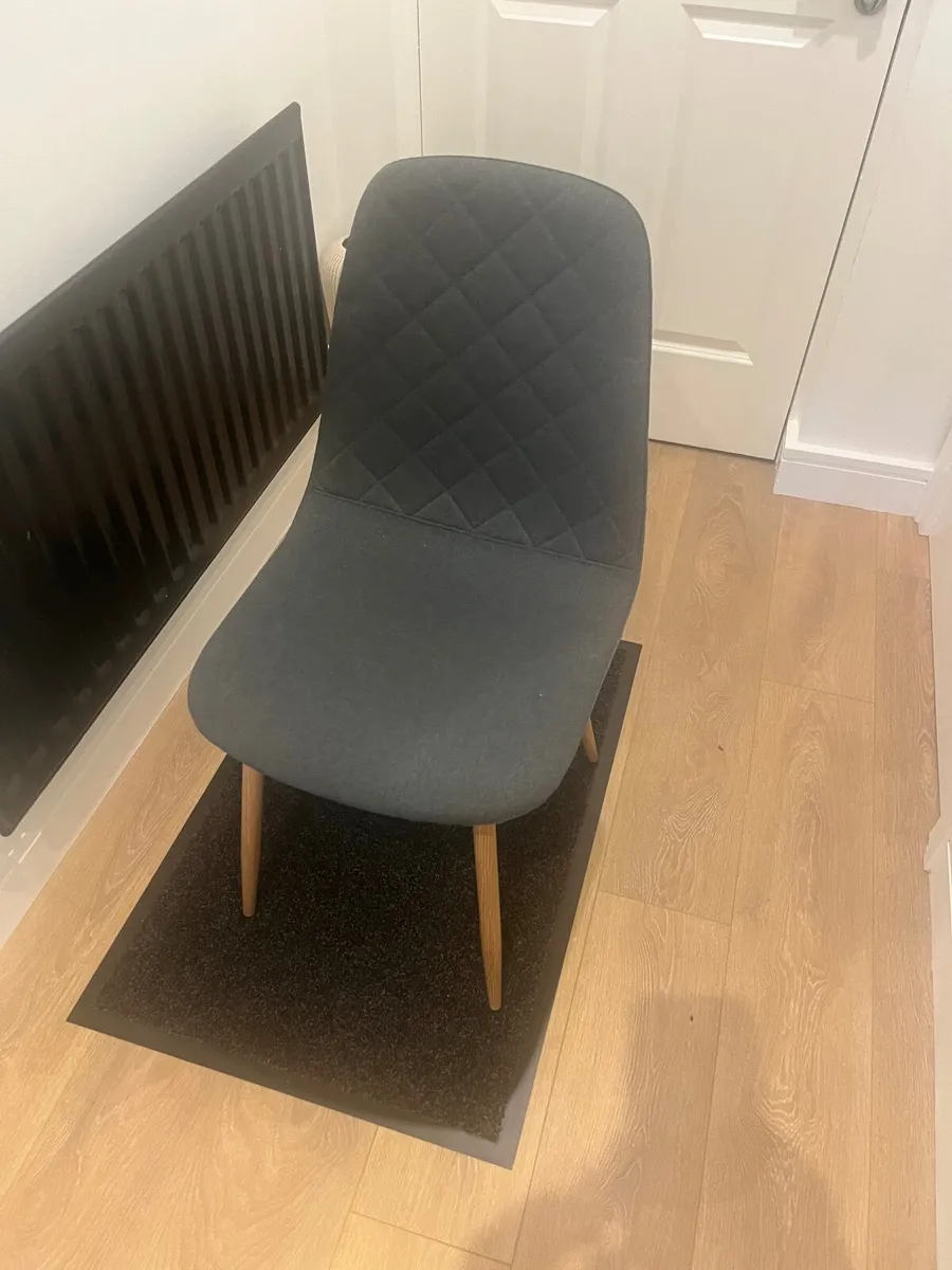 4 Dinning Chairs for sale . Excellent condition - Image 1