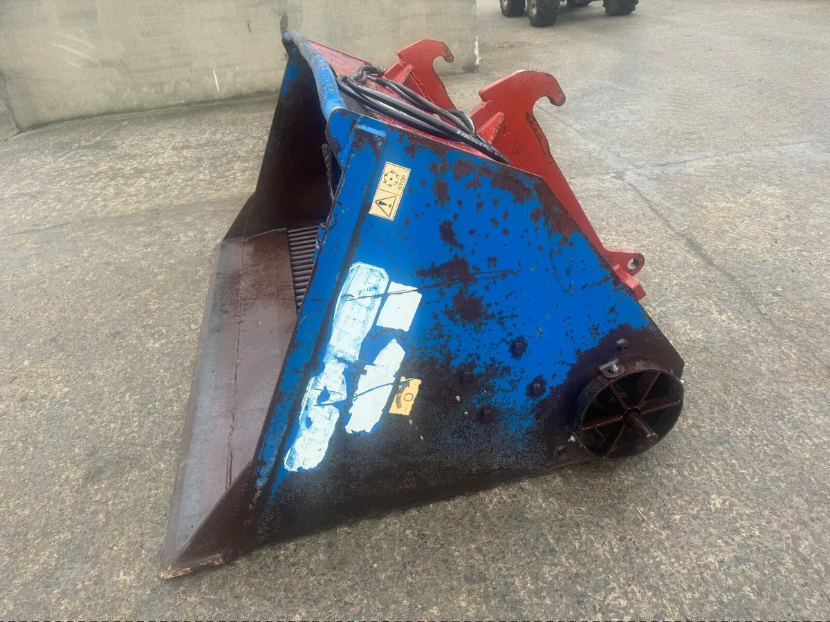 Beet chopper bucket - Image 1