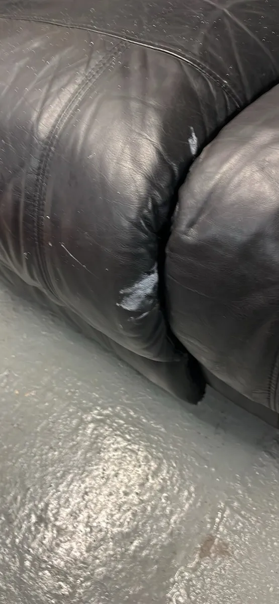 2 seater leather couch - Image 3