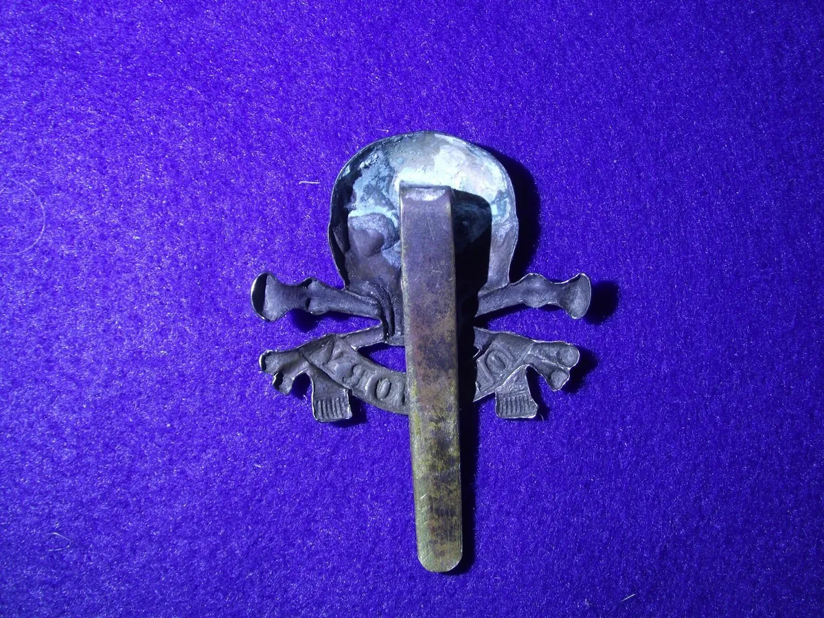17th Lancers Cap Badge - Image 4