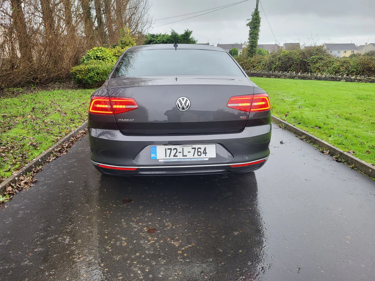 Volkswagen Passat  HIGHLINE LEATHER - Image 3