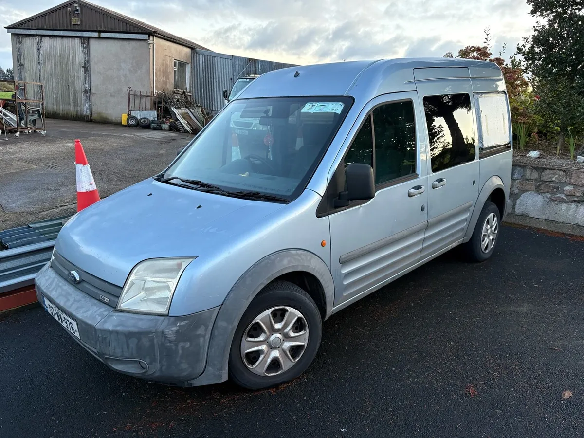 Ford Tourneo connect 8 seater - Image 1