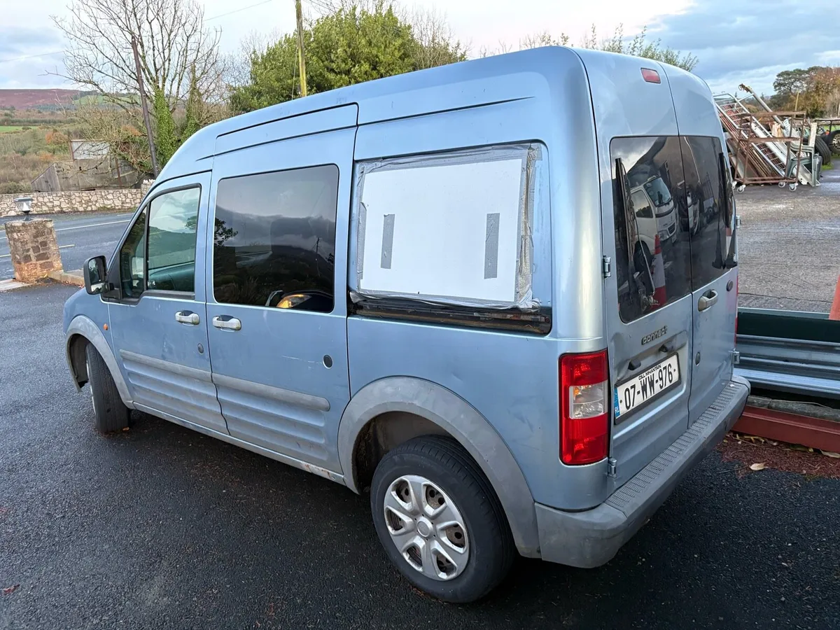 Ford Tourneo connect 8 seater - Image 4