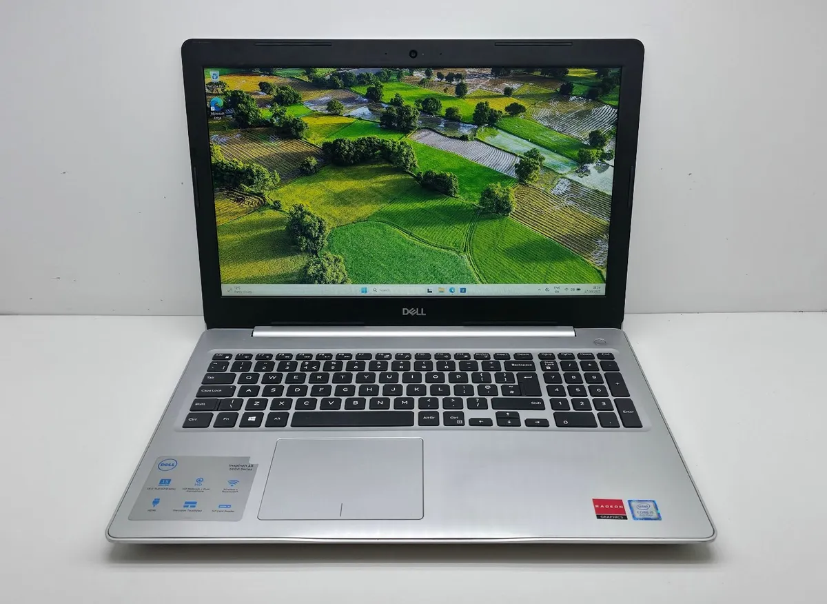 Dell Inspiron 5570-i5(8gen)/24GB/Radeon 4GB Laptop