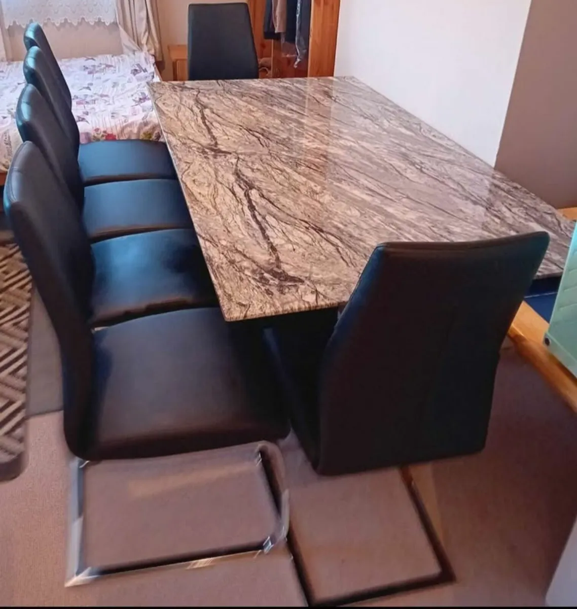 Dining table - Image 4