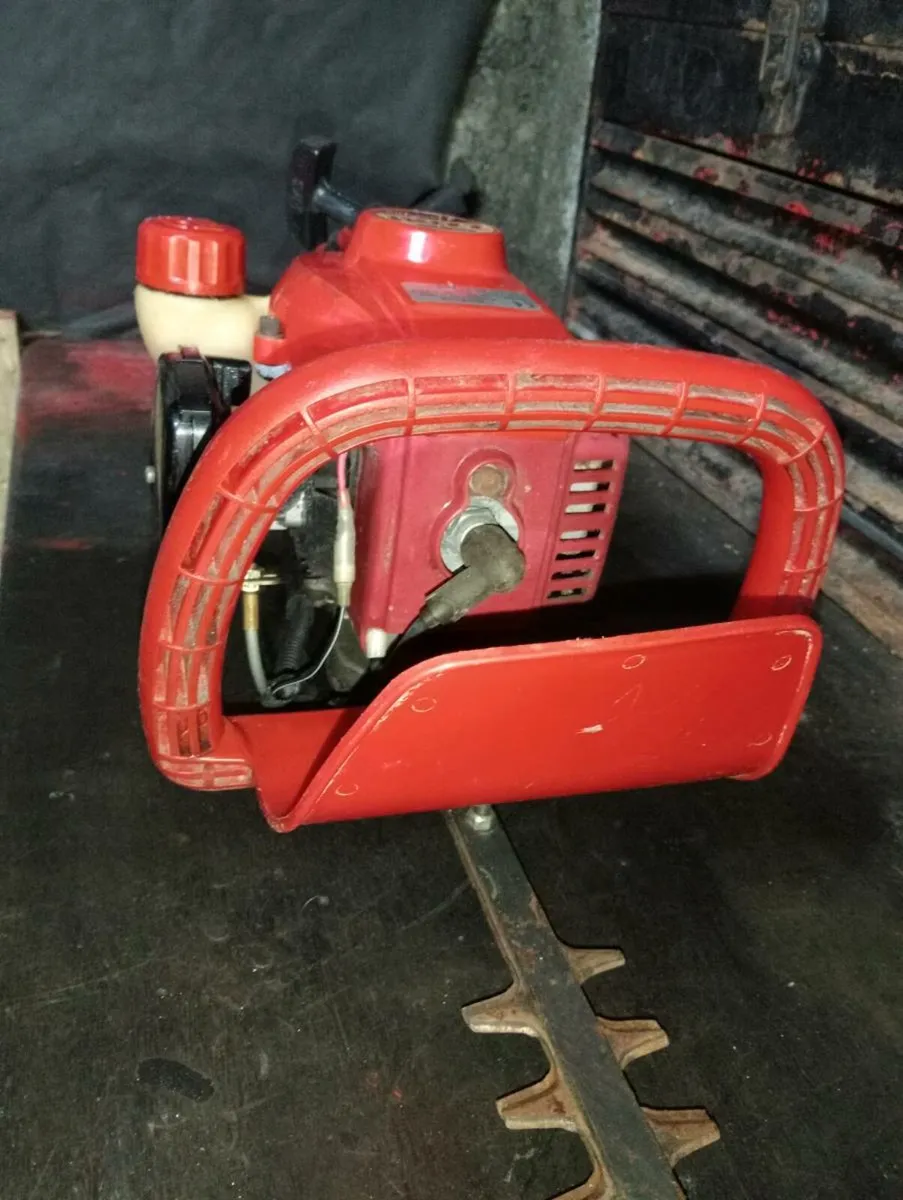 Shindaiwa 22DH 31cc hedge trimmer - Image 2