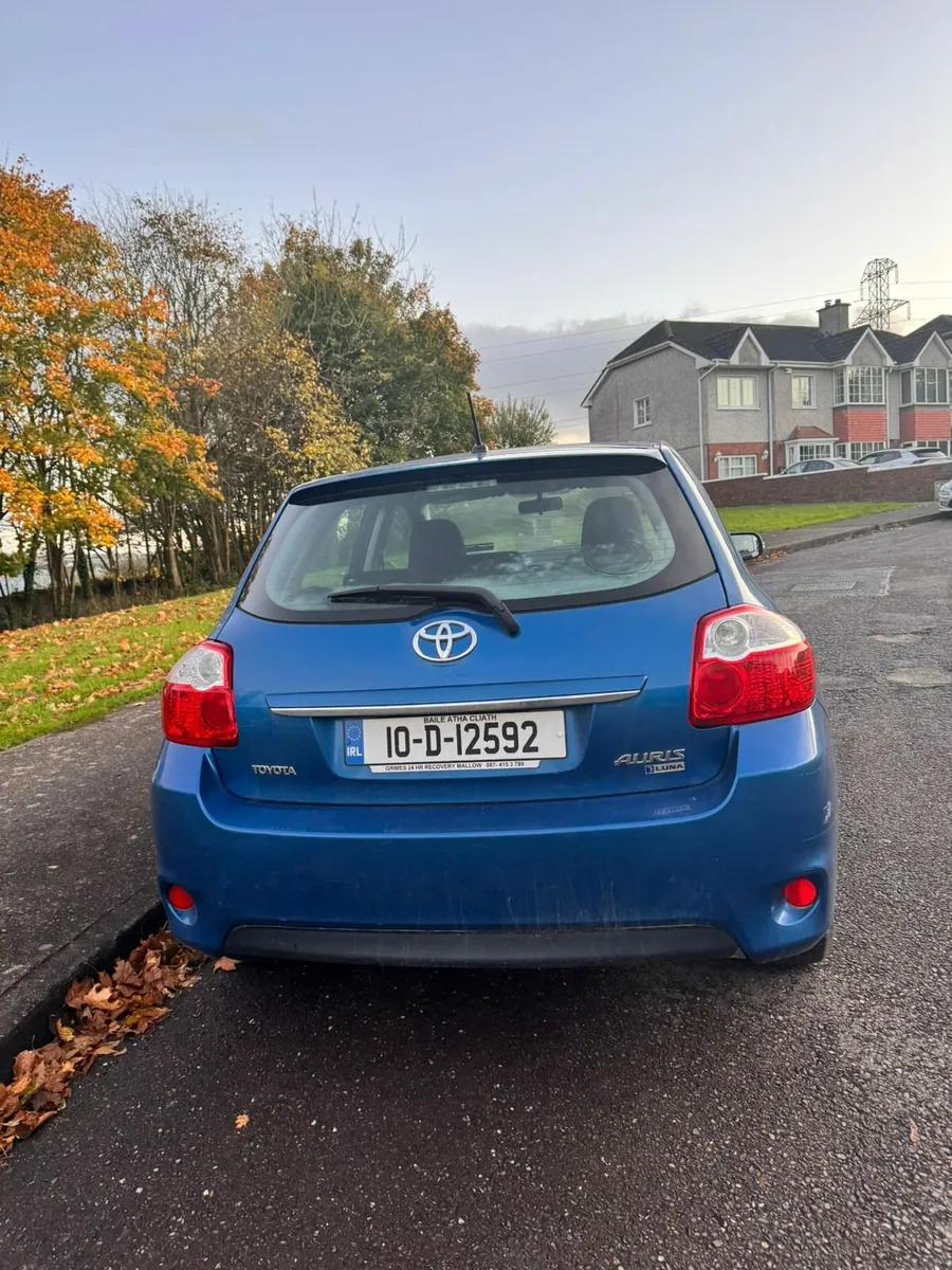 Toyota Auris 2010 - Image 4