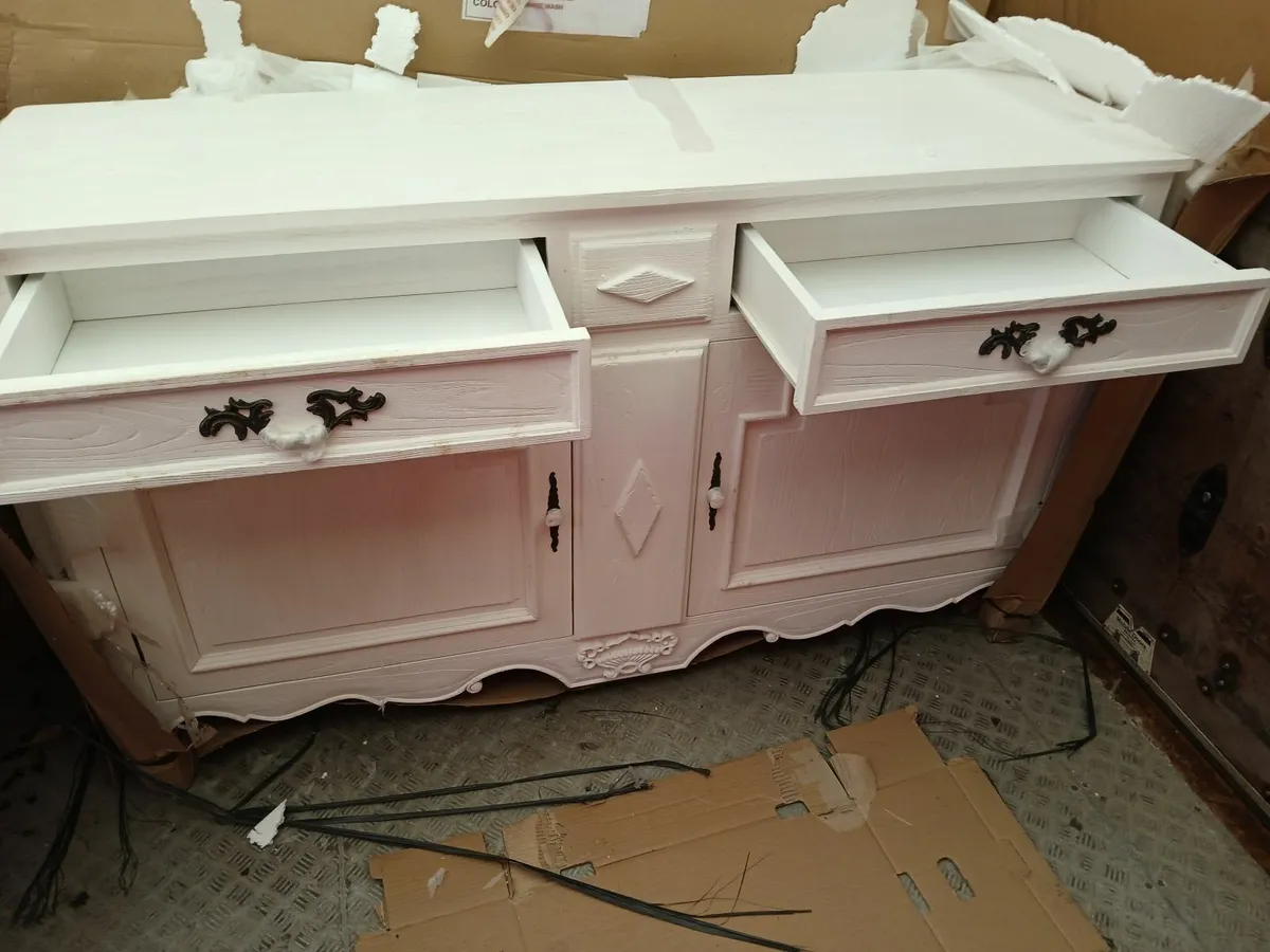 Cabbinet dresser traditional  old style new .... - Image 4