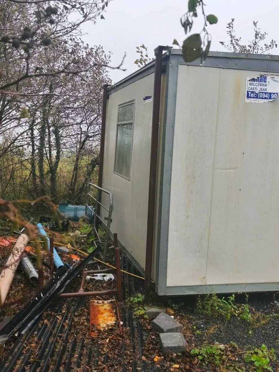 A Site prefab. - Image 2