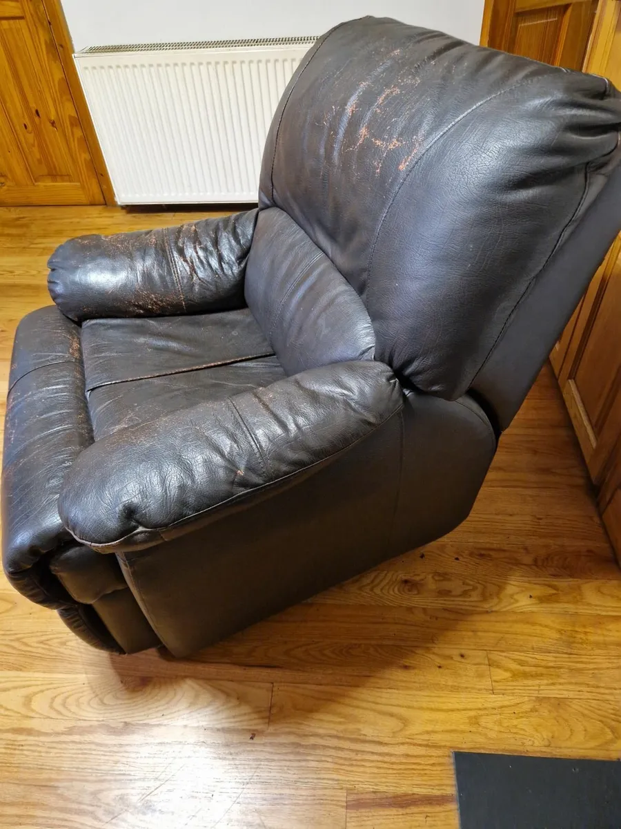 3 settee & reclining armchair - Image 2