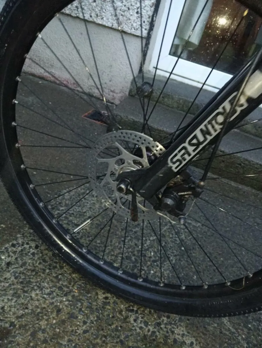 Carrera hustle 1 bike - Image 2