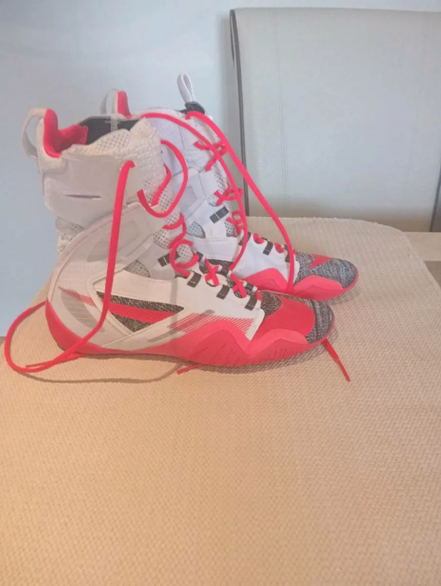 Hyper KO 2 Boxing boots size UK 9 - Image 2