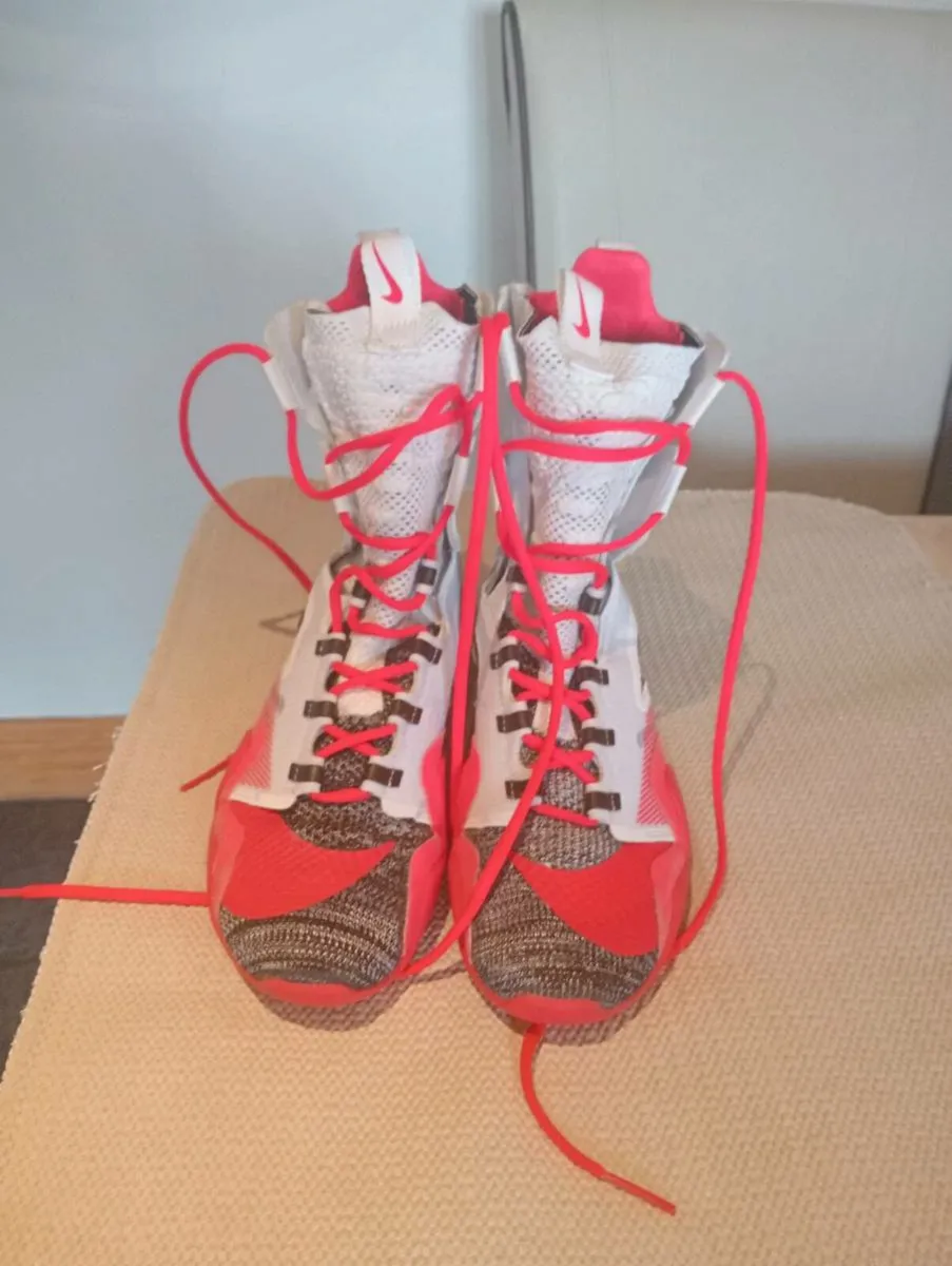 Hyper KO 2 Boxing boots size UK 9 - Image 3