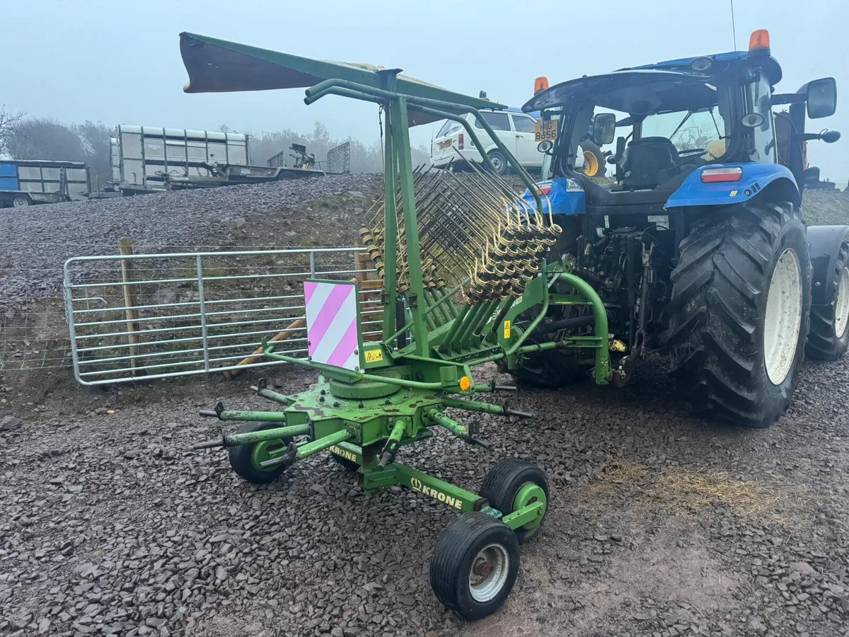 Krone single rotor rake - Image 1