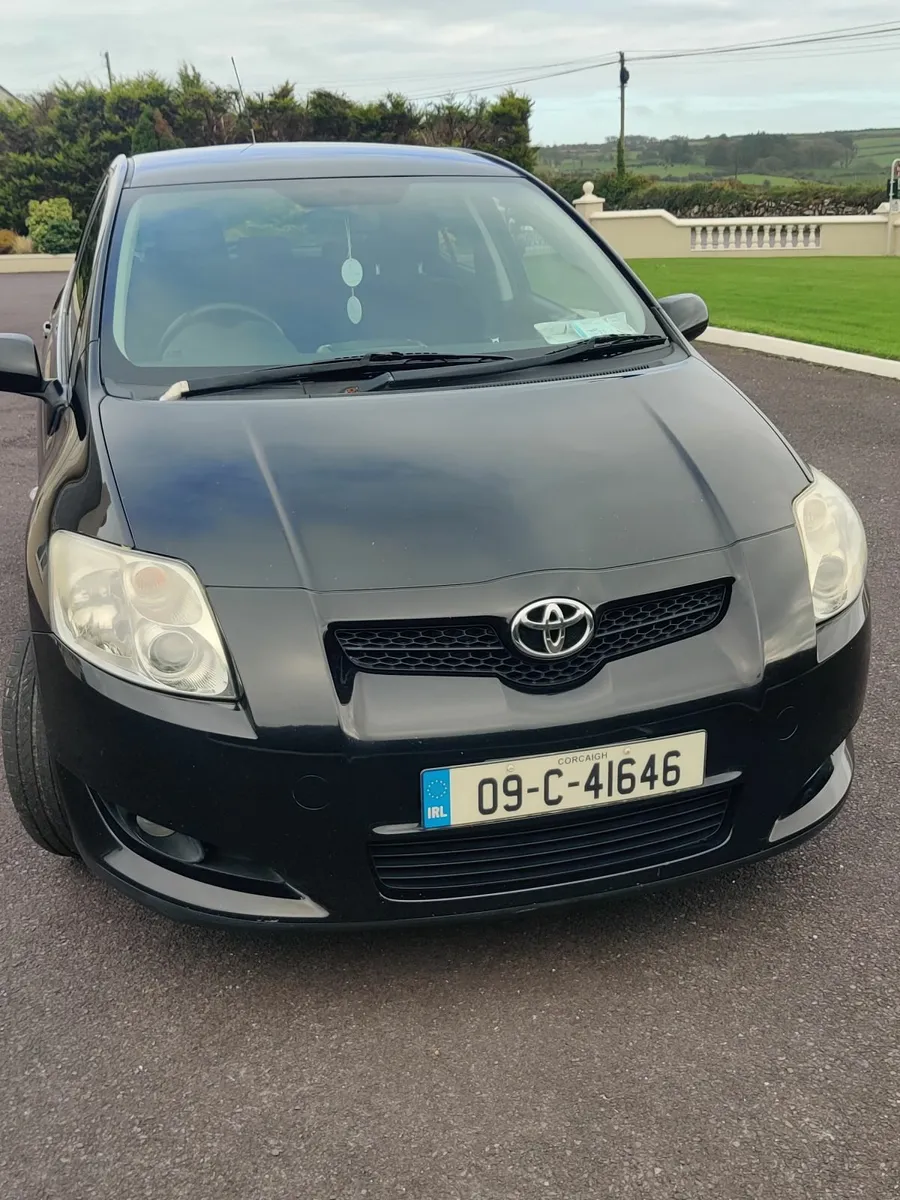 Toyota Auris 2009 - Image 1