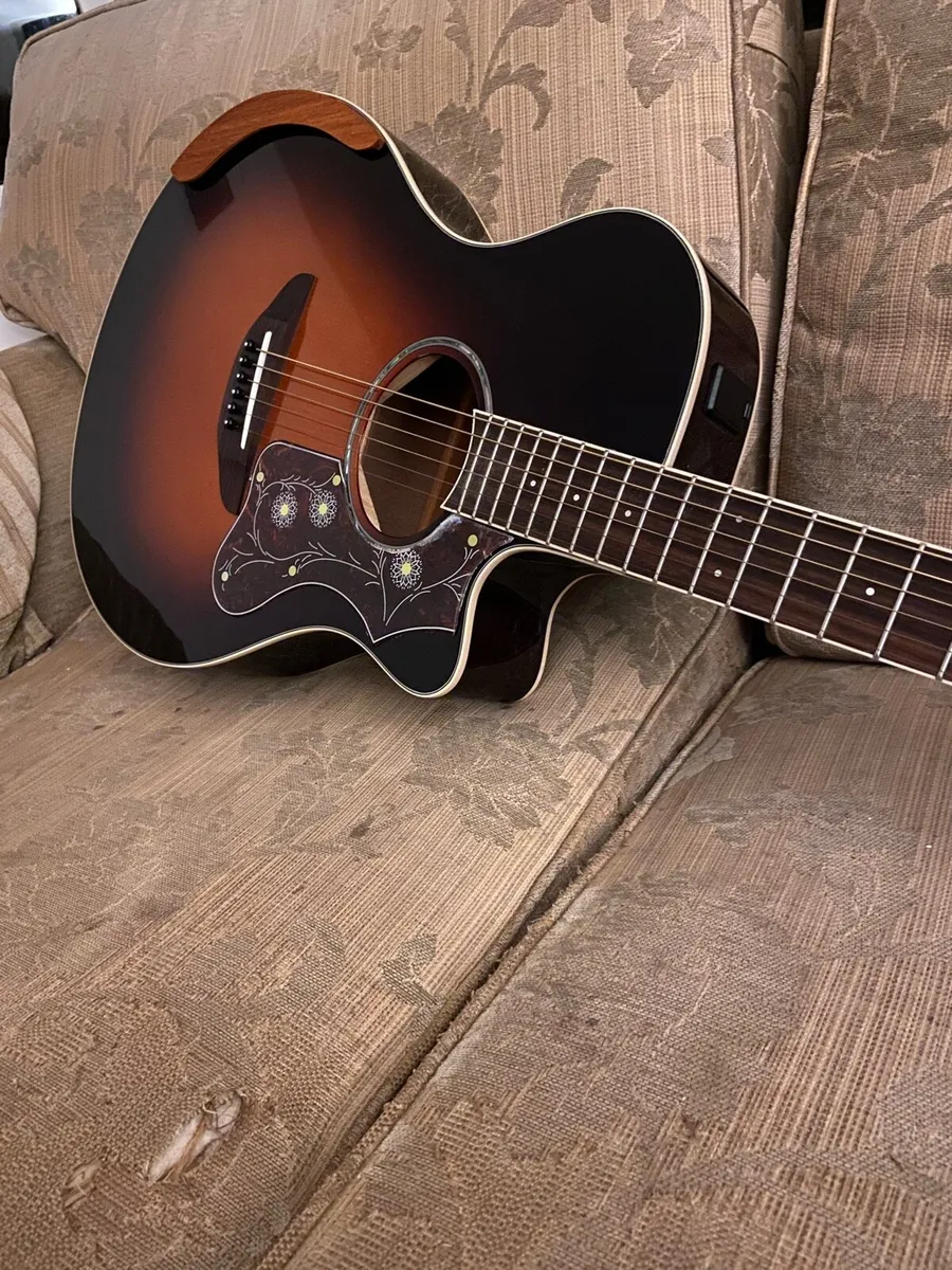 Yamaha Apx 600 Acoustic Electric Guitar - Image 2