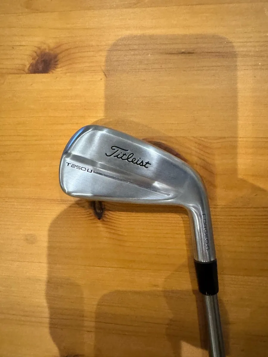 Titleist T250 3 Iron - Image 1