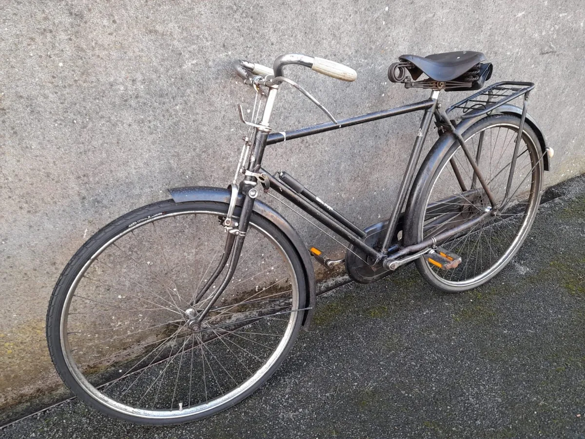 Antique Men’s Raleigh Bicycle - Image 1
