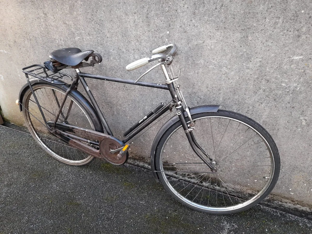 Antique Men’s Raleigh Bicycle - Image 2