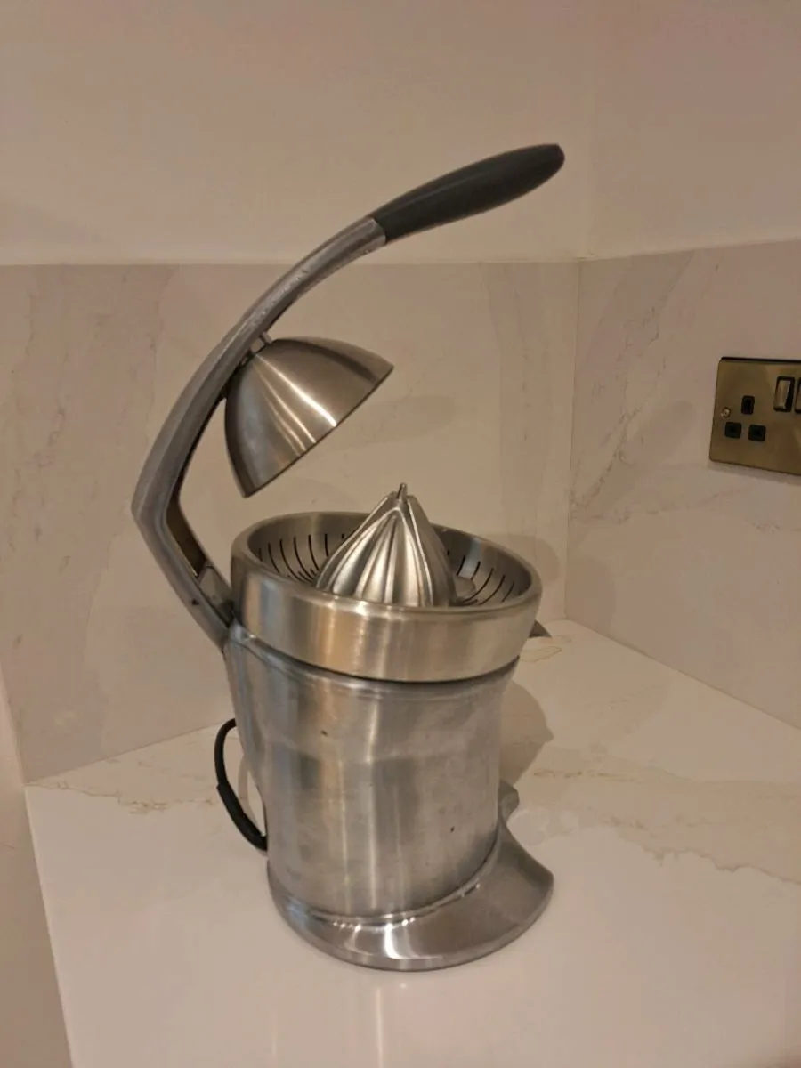 Sage Orange Juicer: The Citrus Press Pro - Image 1