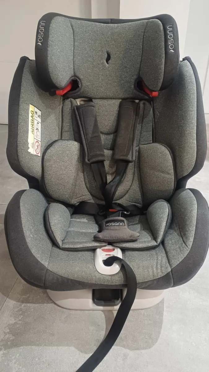 Osann grey infant  car seat 360 rotation - Image 3