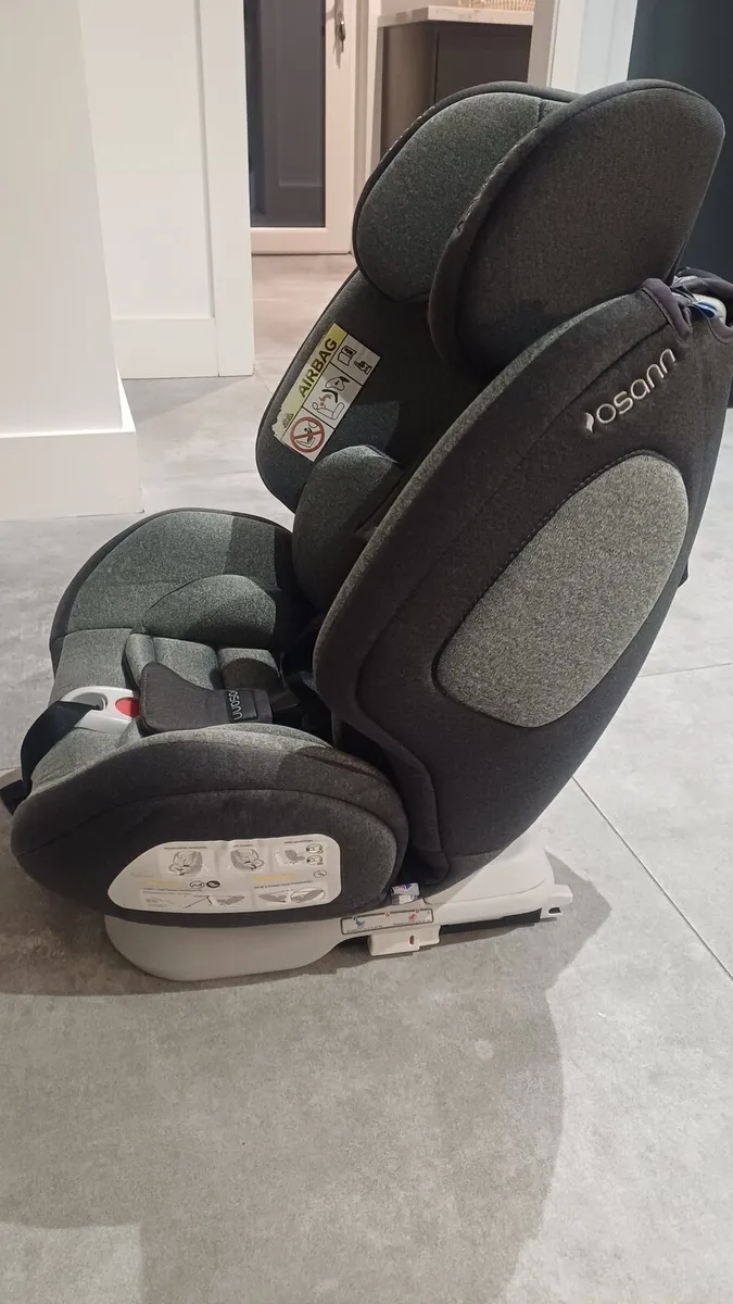 Osann car seat 360 rotation - Image 1