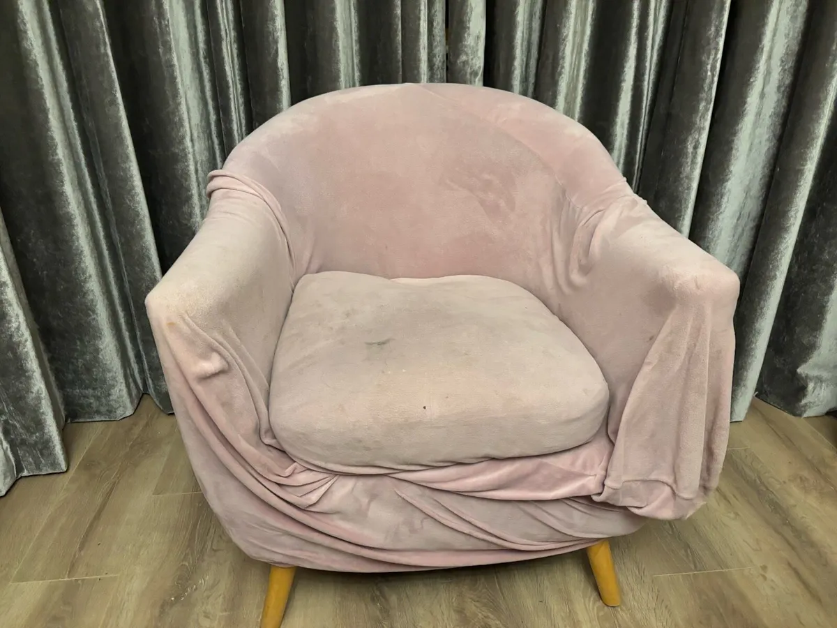 Tub chairs x 2 - Image 1
