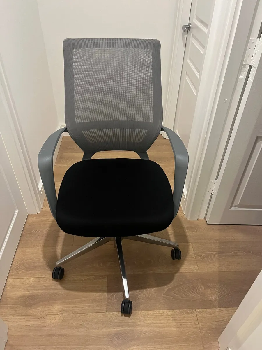 Office Chair - perfect condition - Image 1