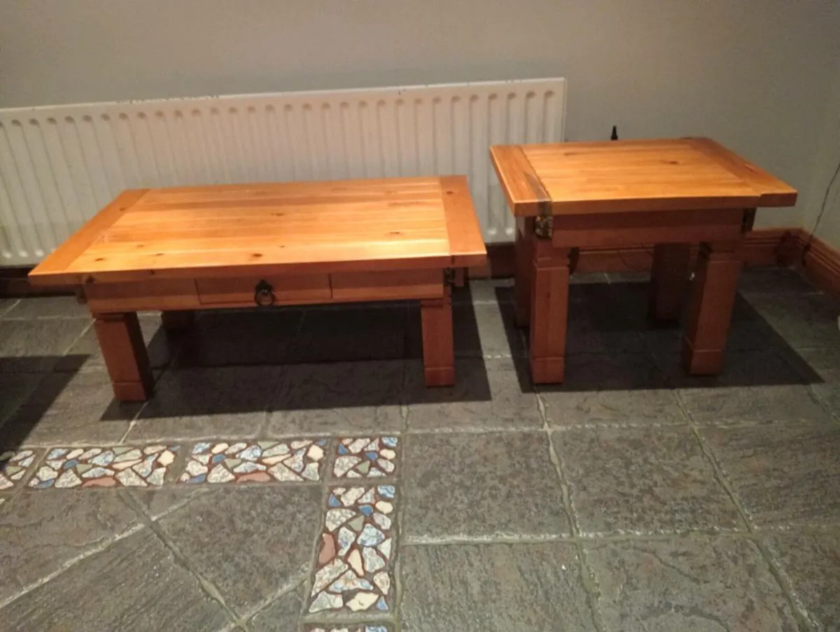 The archdale coffee table and lamp stand set - Image 1