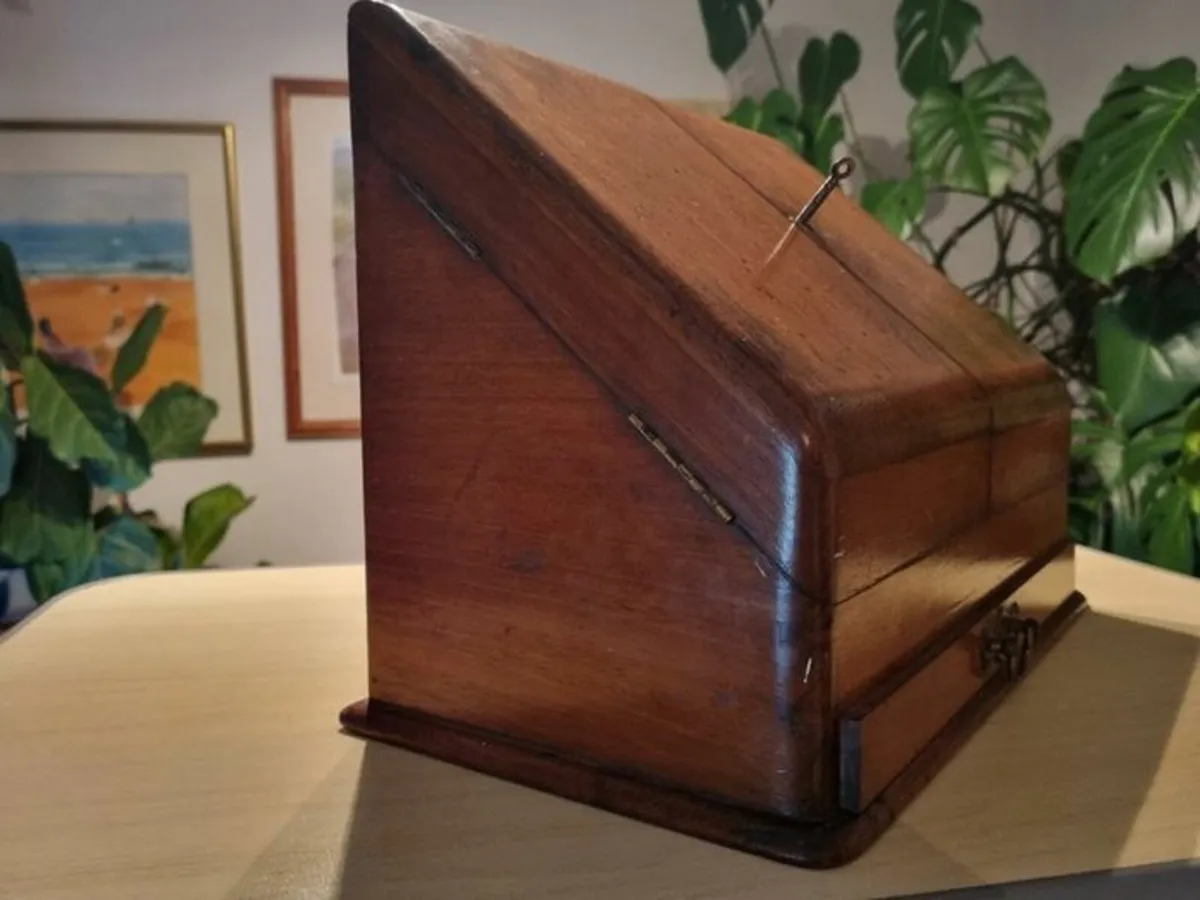 19th Century Victorian Mahogany  portable desk - Image 3