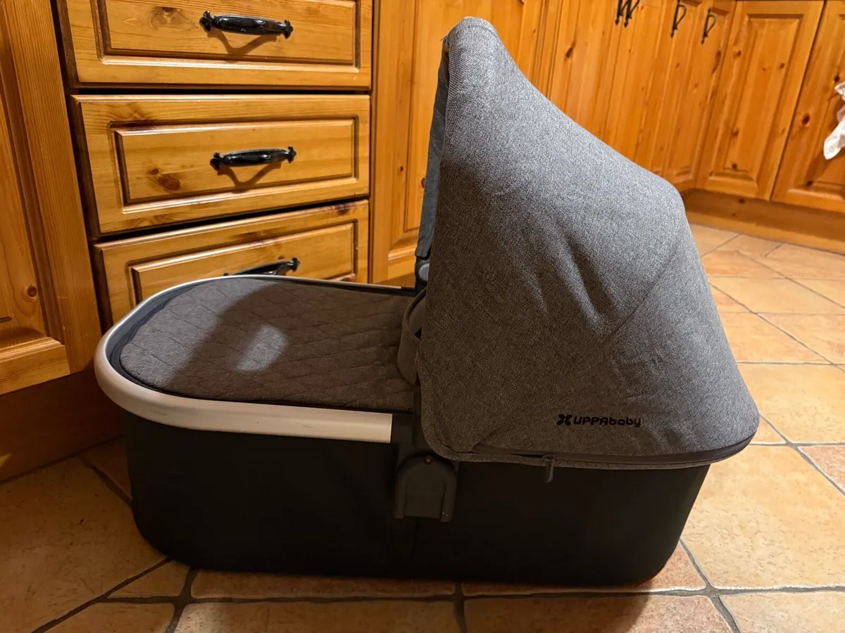 Uppababy bassinet - Image 1