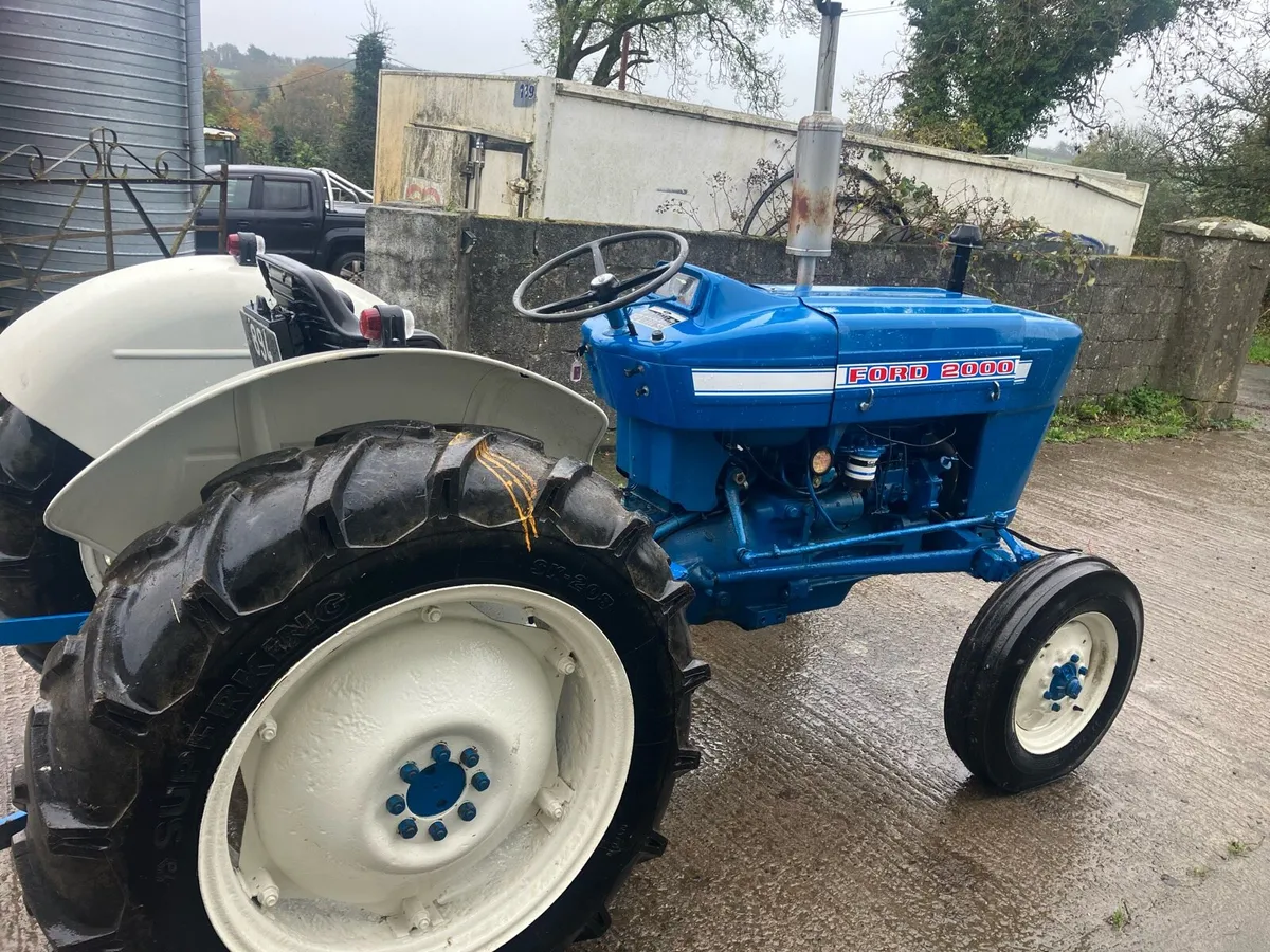 Ford 2000 - Image 3