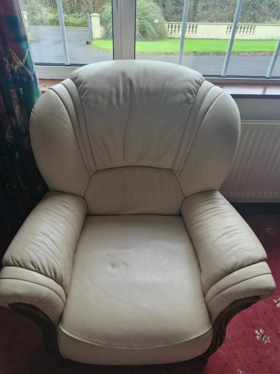 Armchair - Image 1