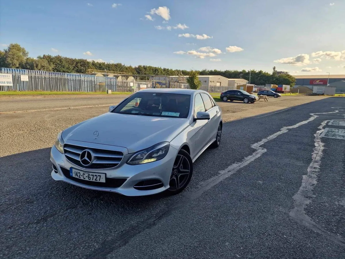 Mercedes Benz E220 - Image 4