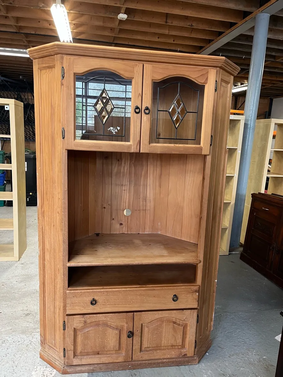 Pine cabinet unit