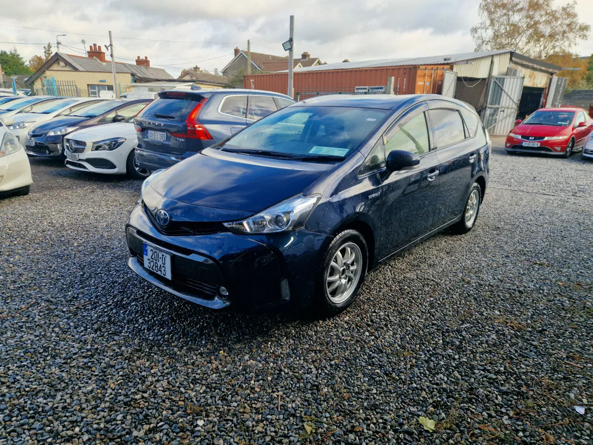 Toyota Prius alpha 2020 - Image 2