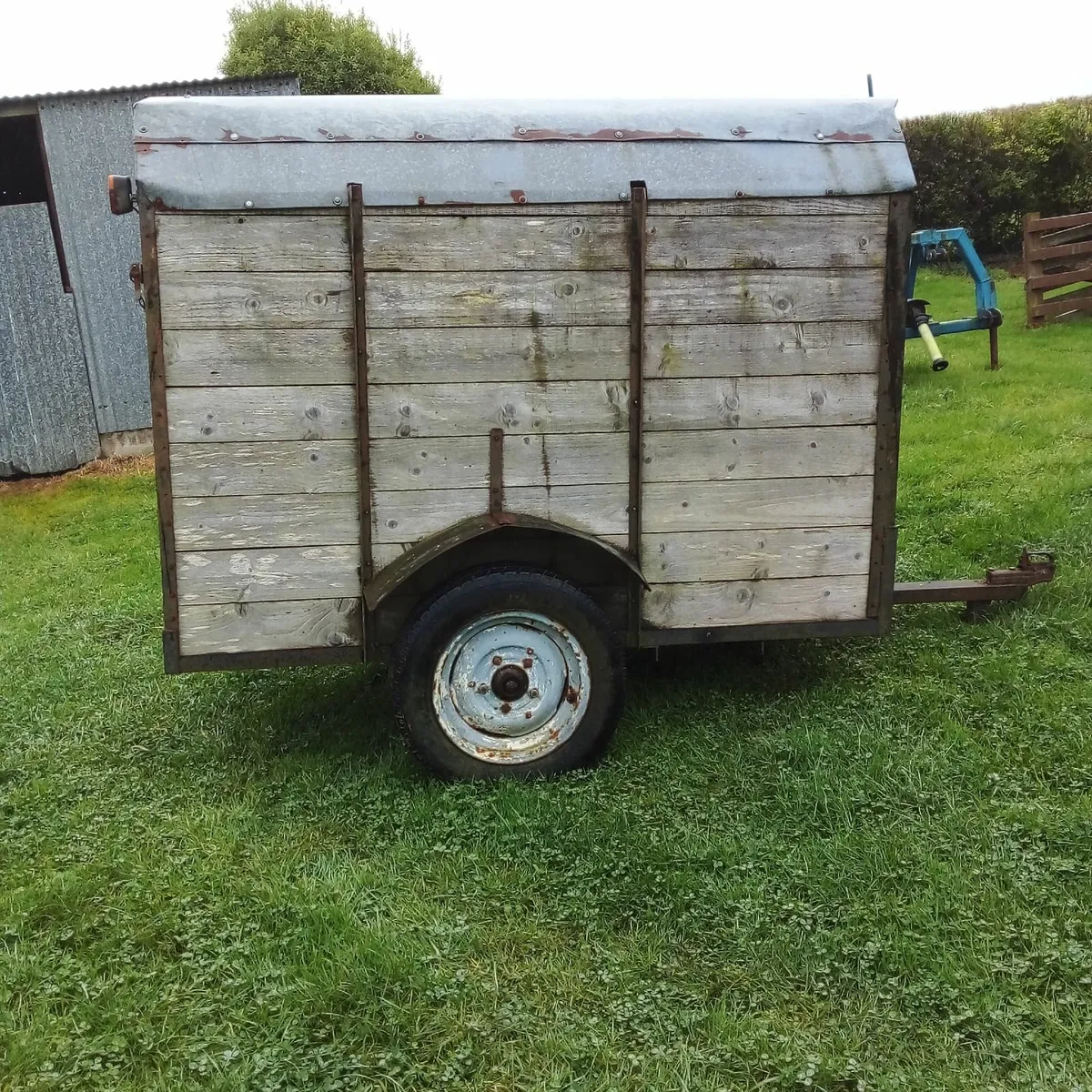 Trailer - Image 2