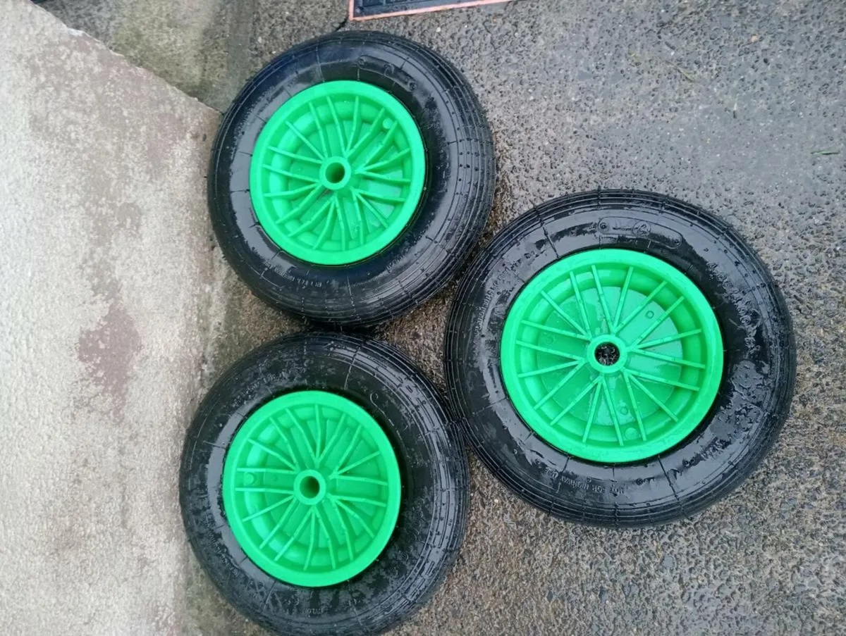 Wheel barrow wheels - Image 1