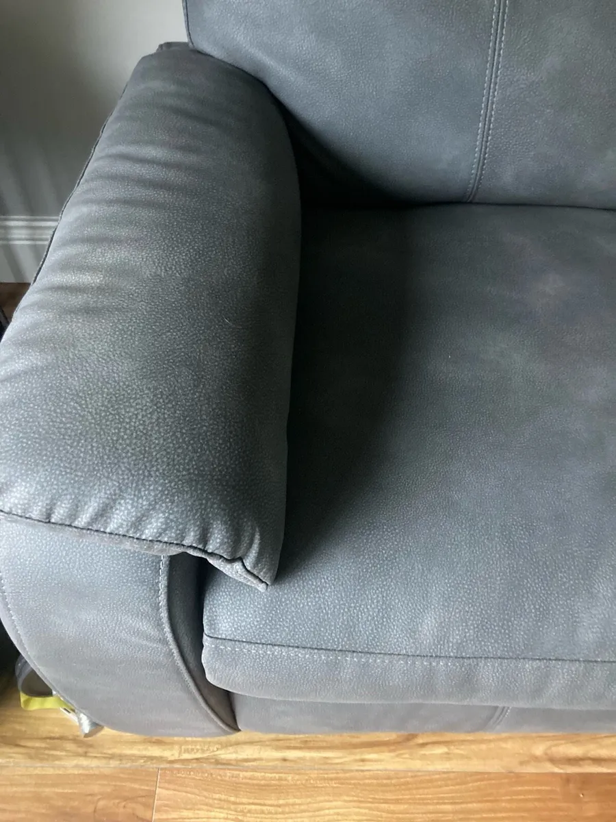 3 seater couch - Image 3