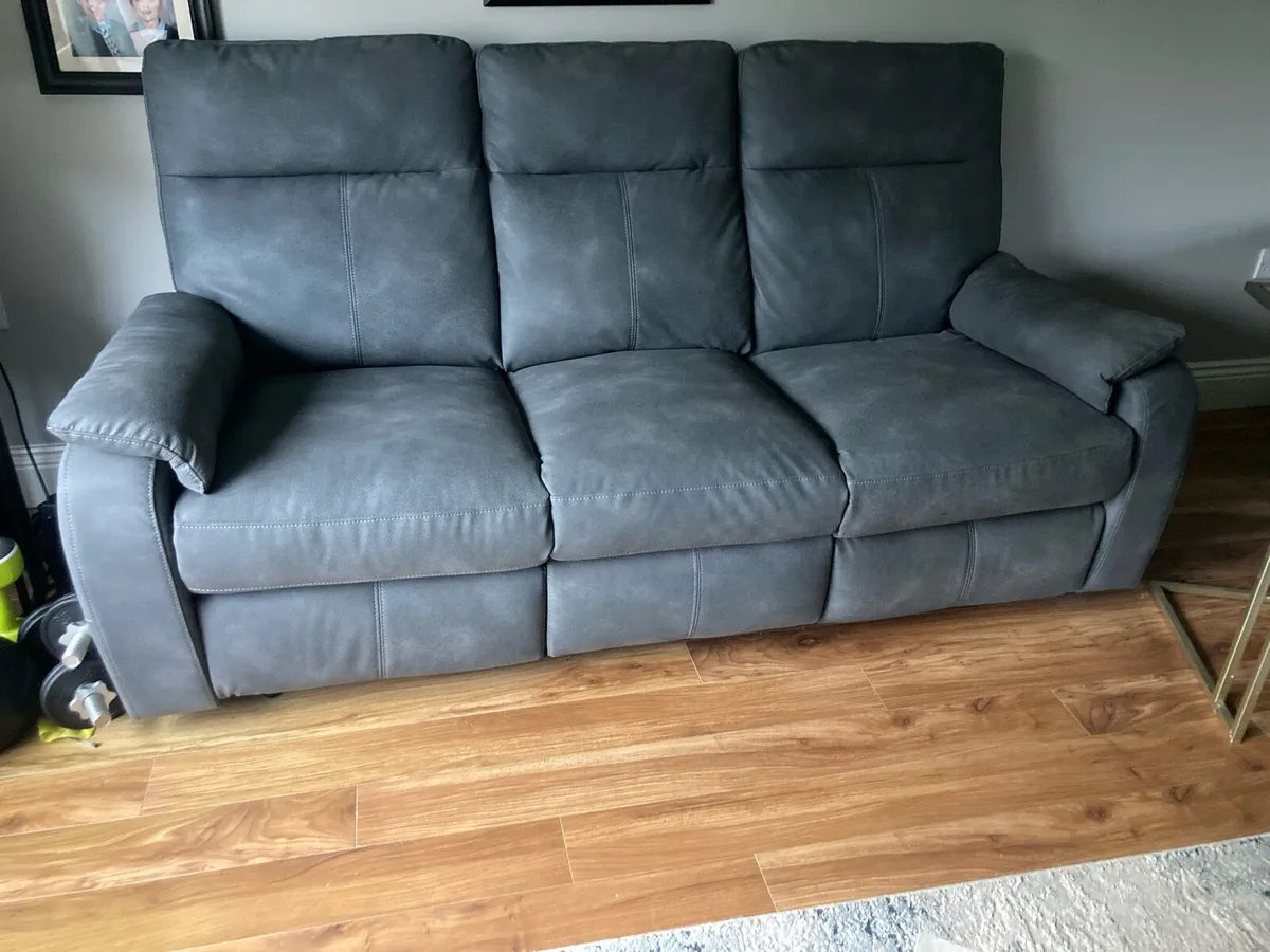 3 seater couch - Image 4