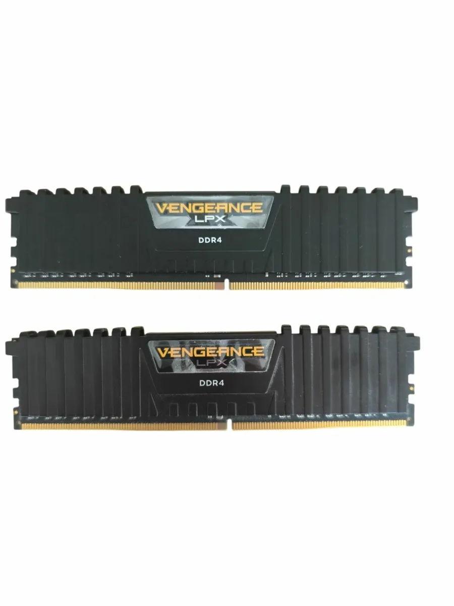 Corsair Vengeance 16GB DDR4 RAM 3000MHz