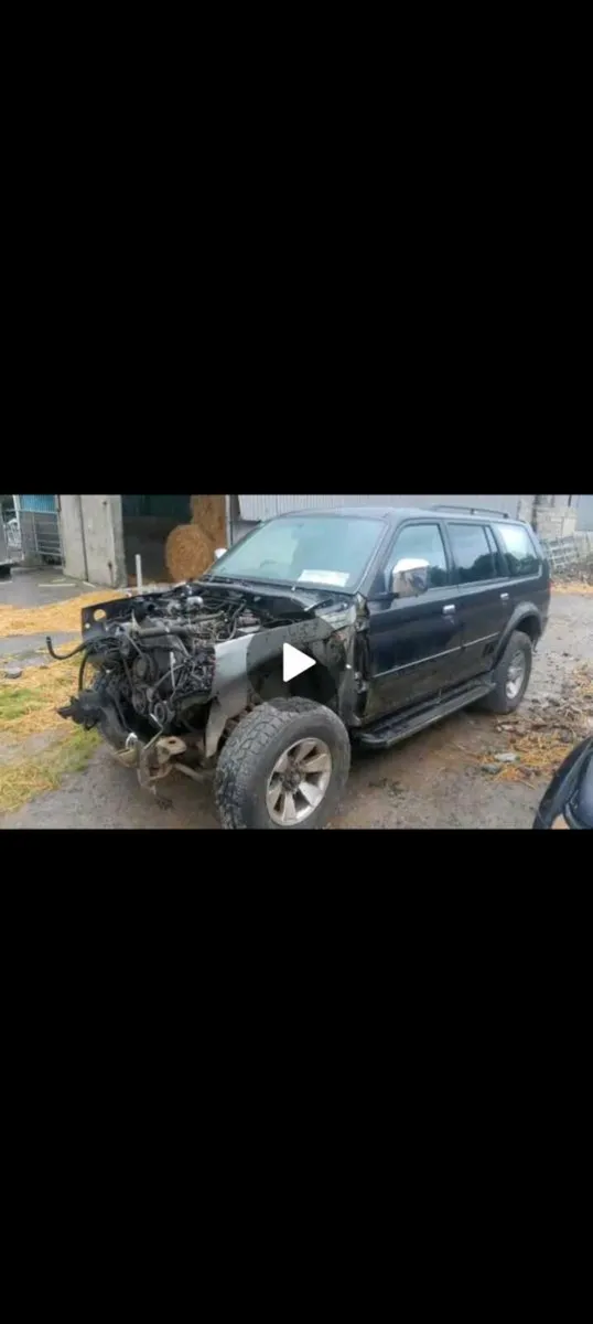 2 x Mitsubishi Pajero Sports - Image 2