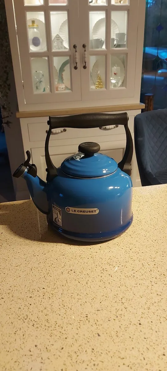 Le Creuset whistling kettle - Image 2